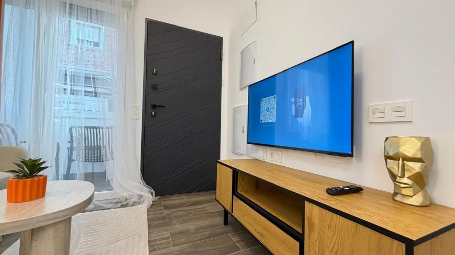 Apartamento de 2 dormitorios en Torrevieja, España No. 445 № 17