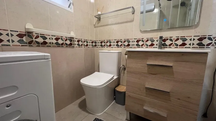 Apartamento de 2 dormitorios en Torrevieja, España No. 458 № 11