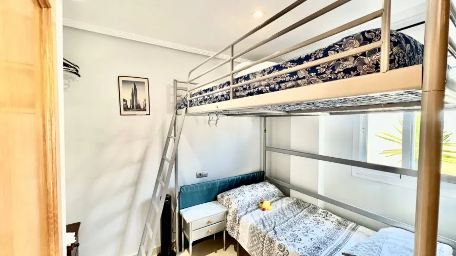 Ático de 2 dormitorios en Torrevieja, España No. 397 № 5