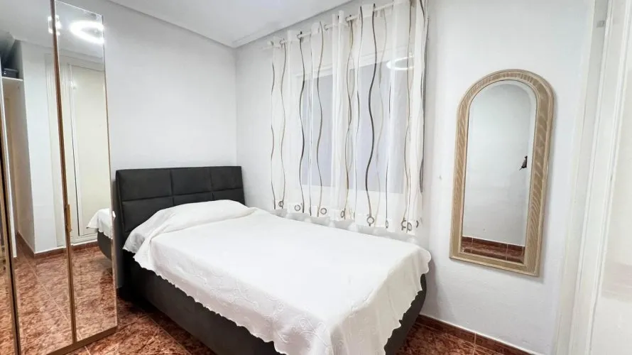 Apartamento de 60m² en Torrevieja, España No. 416 № 3