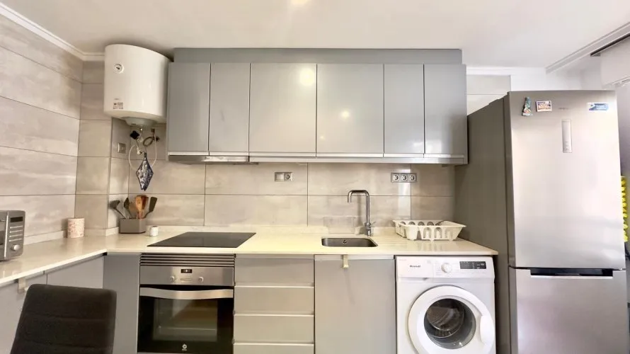 Apartamento de 2 dormitorios en Torrevieja, España No. 437 № 22
