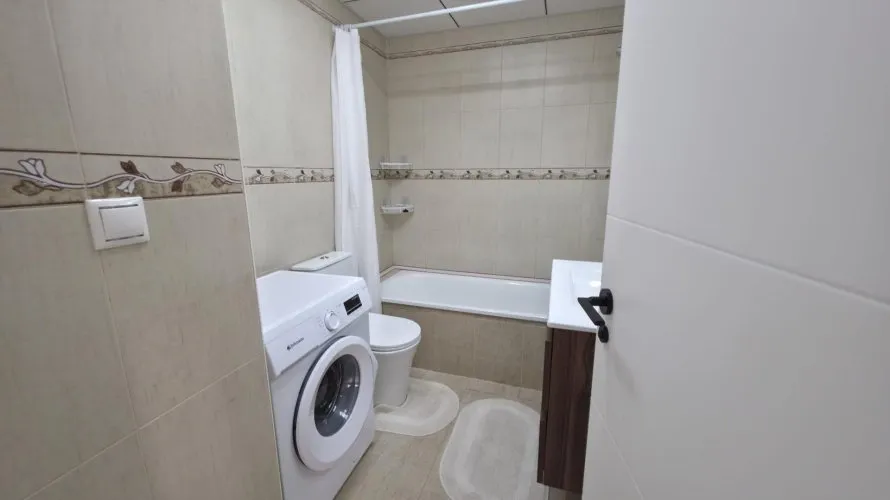 Apartamento de 3 dormitorios en Torrevieja, España No. 369 № 16