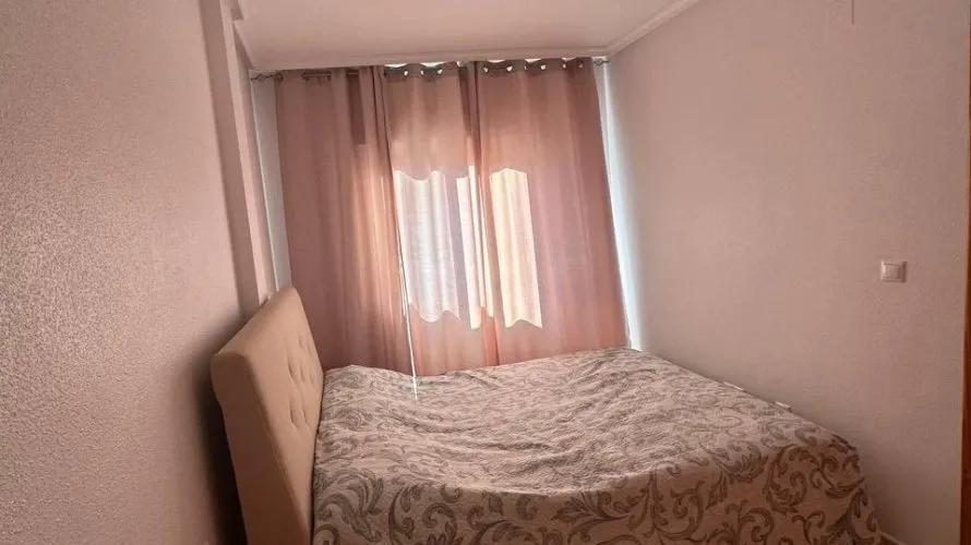 Apartamento de 2 dormitorios en Torrevieja, España No. 525 № 5