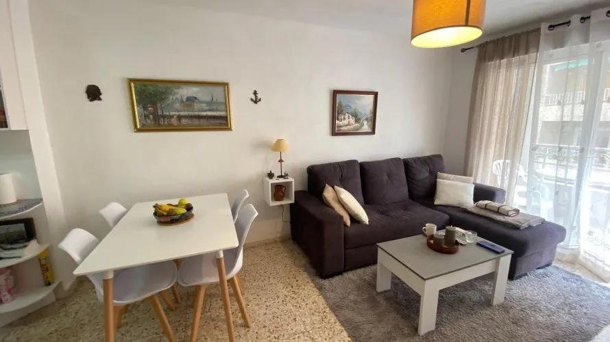 Apartamento de 2 dormitorios en Torrevieja, España No. 382 № 7