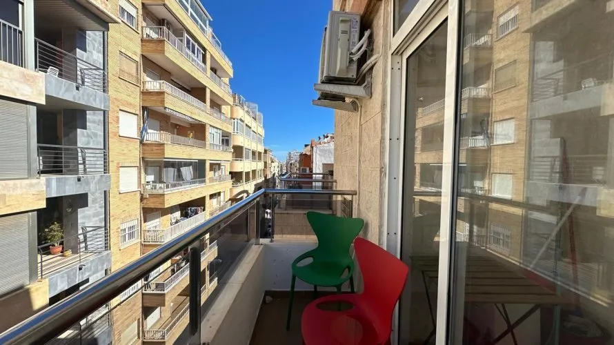 Apartamento de 1 dormitorio en Torrevieja, España No. 438 № 4