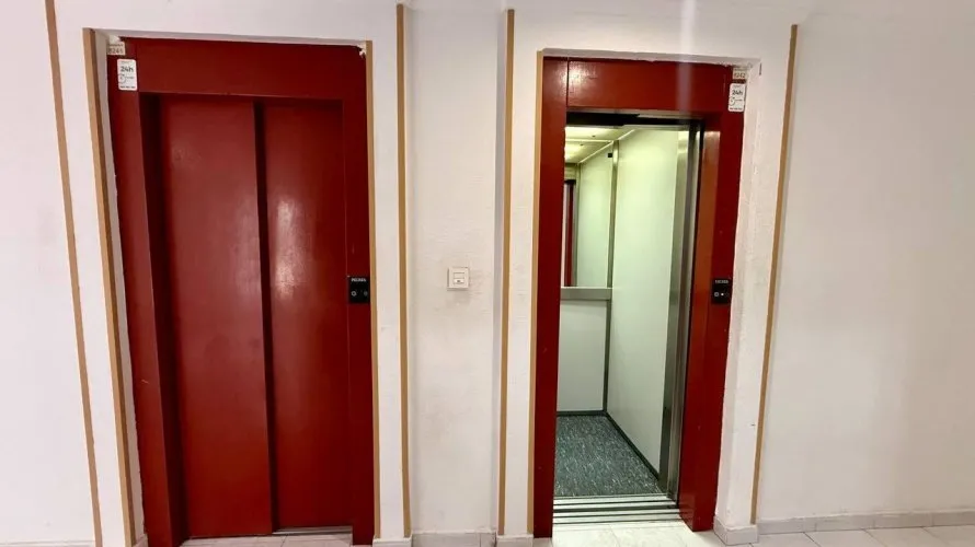 Apartamento de 1 dormitorio en Torrevieja, España No. 444 № 2