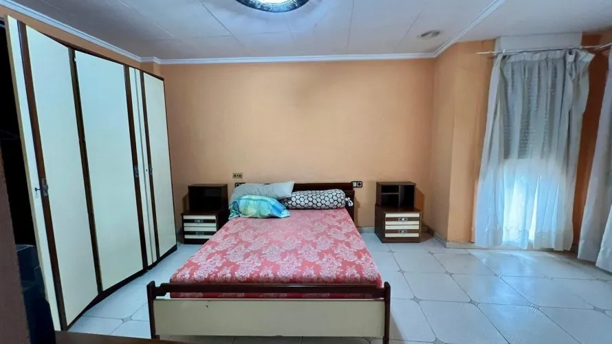 Apartamento de 4 dormitorios en Torrevieja, España No. 465 № 21