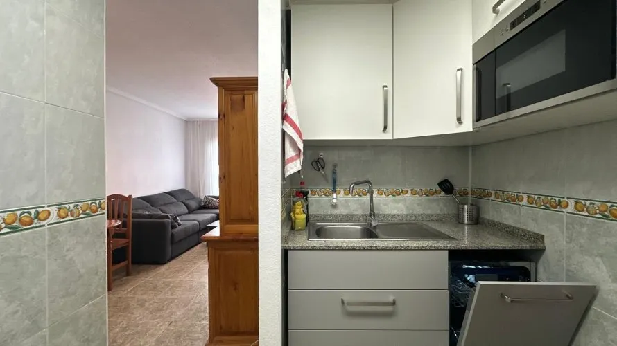 Apartamento de 1 dormitorio en Torrevieja, España No. 438 № 19