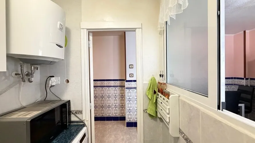 Apartamento de 1 dormitorio en Torrevieja, España No. 408 № 3