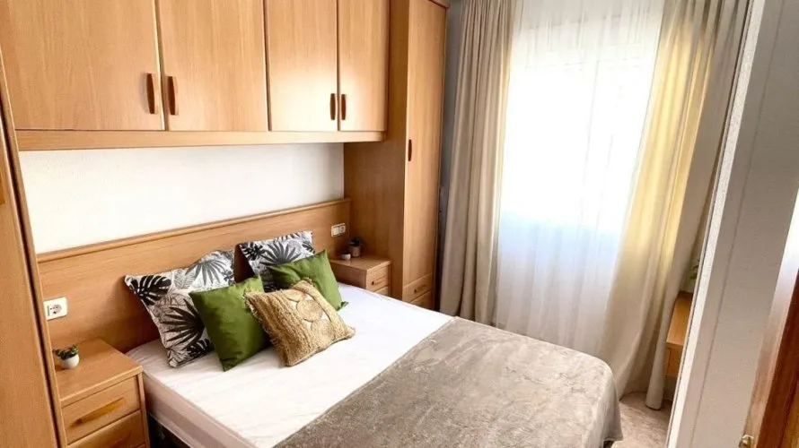 Apartamento de 1 dormitorio en Torrevieja, España No. 440 № 4