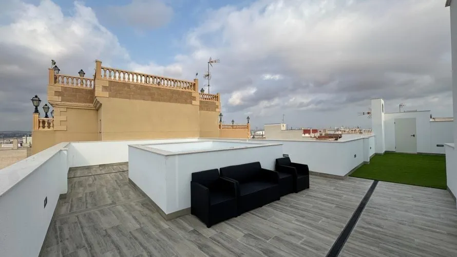 Apartamento de 1 dormitorio en Torrevieja, España No. 531 № 9