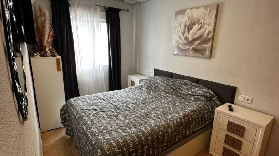 Apartamento de 2 dormitorios en Torrevieja, España No. 415 № 7