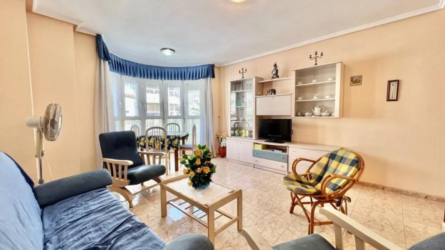 Apartamento de 2 dormitorios en Torrevieja, España No. 479 № 20