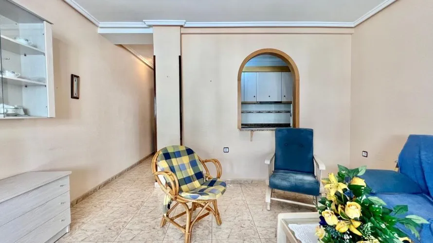 Apartamento de 2 dormitorios en Torrevieja, España No. 479 № 7