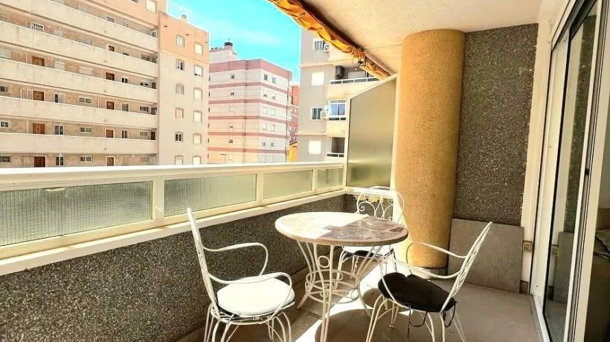 Apartamento de 2 dormitorios en Torrevieja, España No. 461 № 8