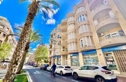 Apartamento de 2 dormitorios en Torrevieja, España No. 479