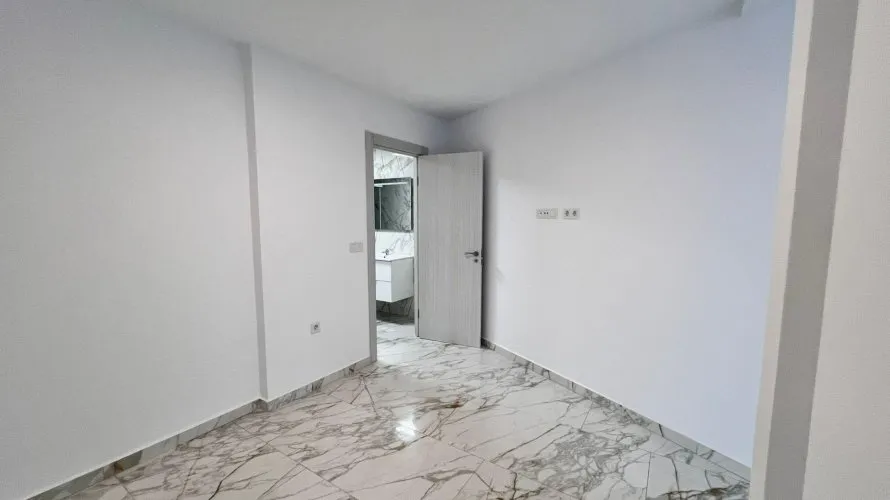Apartamento de 1 dormitorio en Torrevieja, España No. 377 № 2