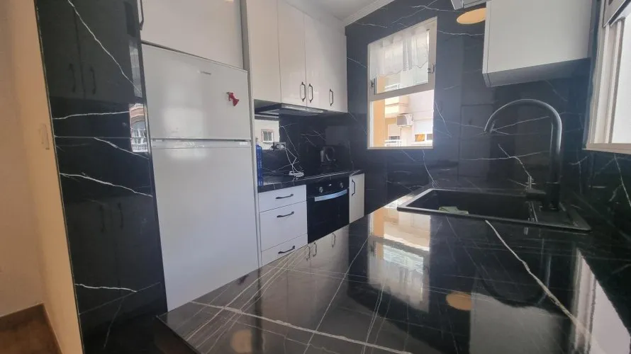 Apartamento de 1 dormitorio en Torrevieja, España No. 339 № 3