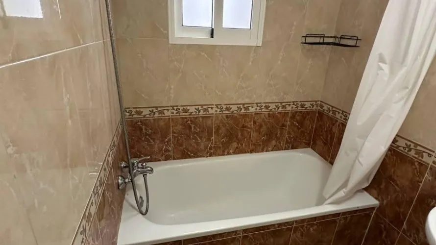 Apartamento de 2 dormitorios en Torrevieja, España No. 525 № 8