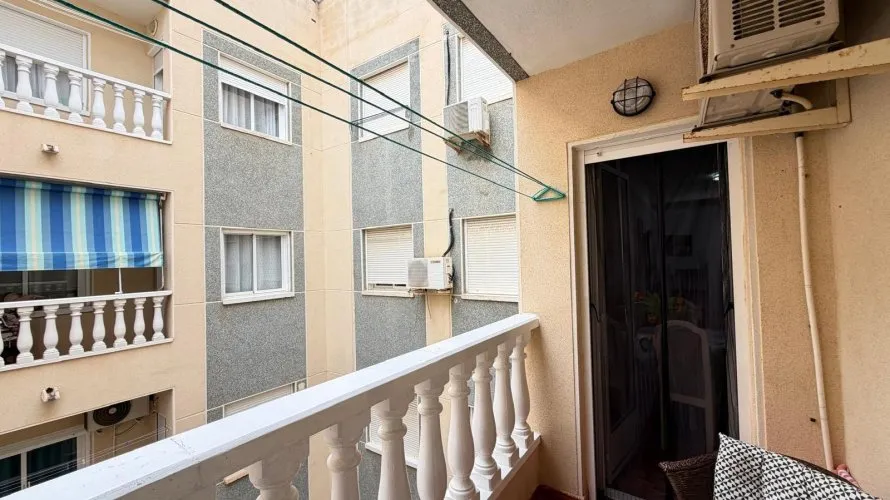 Apartamento de 1 dormitorio en Torrevieja, España No. 434 № 6