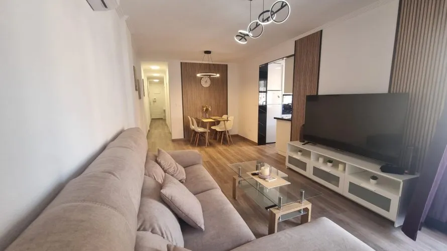 Apartamento de 1 dormitorio en Torrevieja, España No. 339 № 2