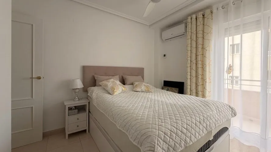 Apartamento de 3 dormitorios en Torrevieja, España No. 473 № 25