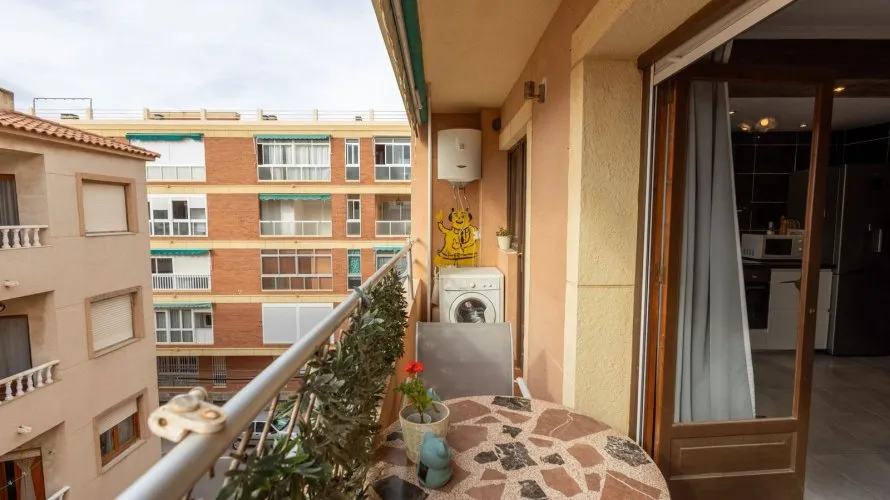 Apartamento de 89m² en Torrevieja, España No. 522 № 20