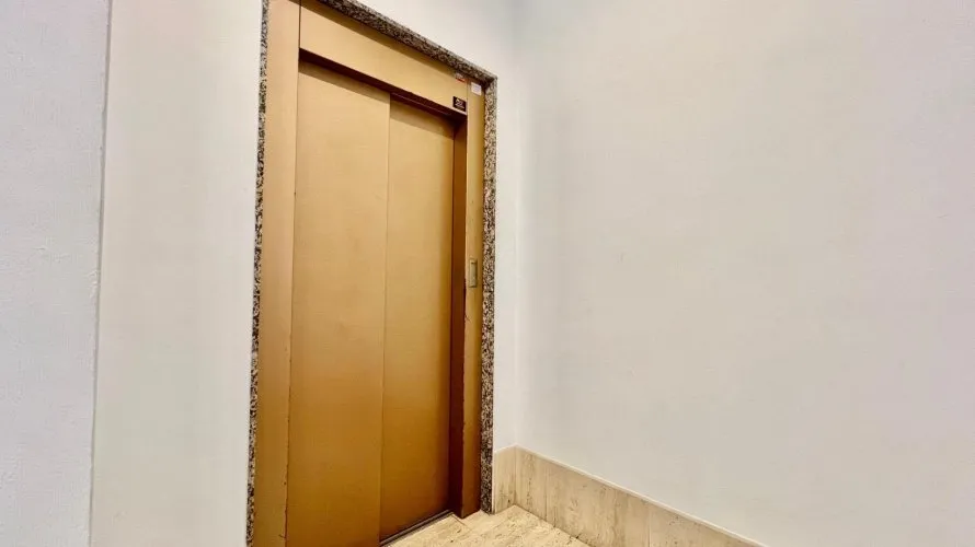 Apartamento de 2 dormitorios en Torrevieja, España No. 479 № 25