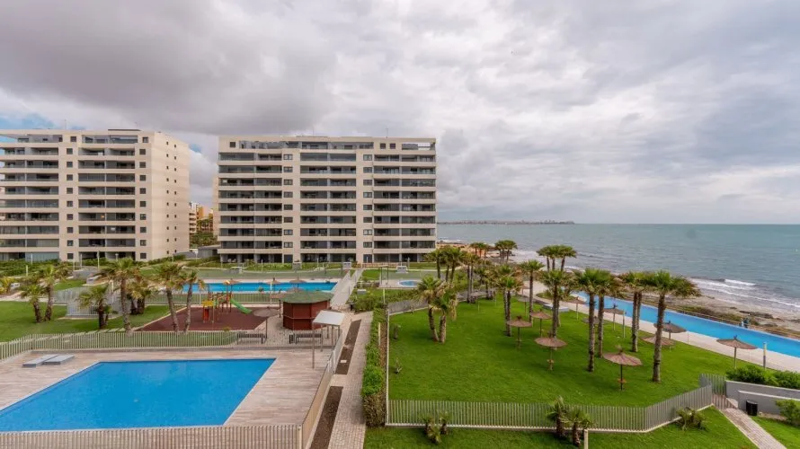 Apartamento de 98m² en Torrevieja, España No. 346 № 4