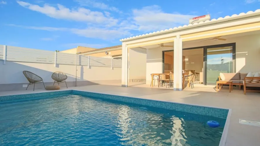 Villa de 102m² en Torrevieja, España No. 341 № 1