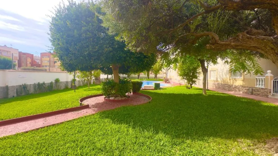 Ático de 69m² en Torrevieja, España No. 441 № 1