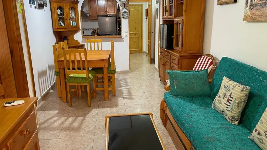 Apartamento de 2 dormitorios en Torrevieja, España No. 406 № 11