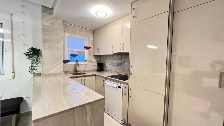 Apartamento de 60m² en Torrevieja, España No. 416 № 6