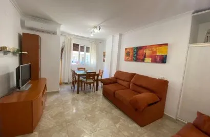 Apartamento de 2 dormitorios en Torrevieja, España No. 422