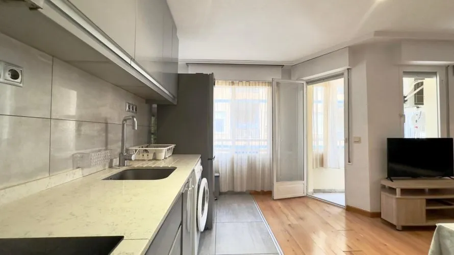 Apartamento de 2 dormitorios en Torrevieja, España No. 437 № 24