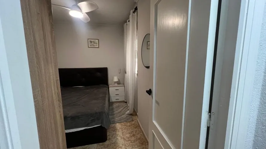 Apartamento de 2 dormitorios en Torrevieja, España No. 458 № 20