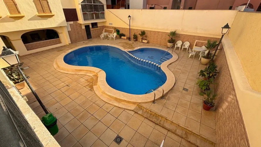 Apartamento de 1 dormitorio en Torrevieja, España No. 331 № 11