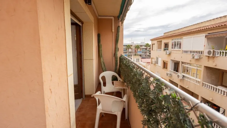 Apartamento de 89m² en Torrevieja, España No. 522 № 1