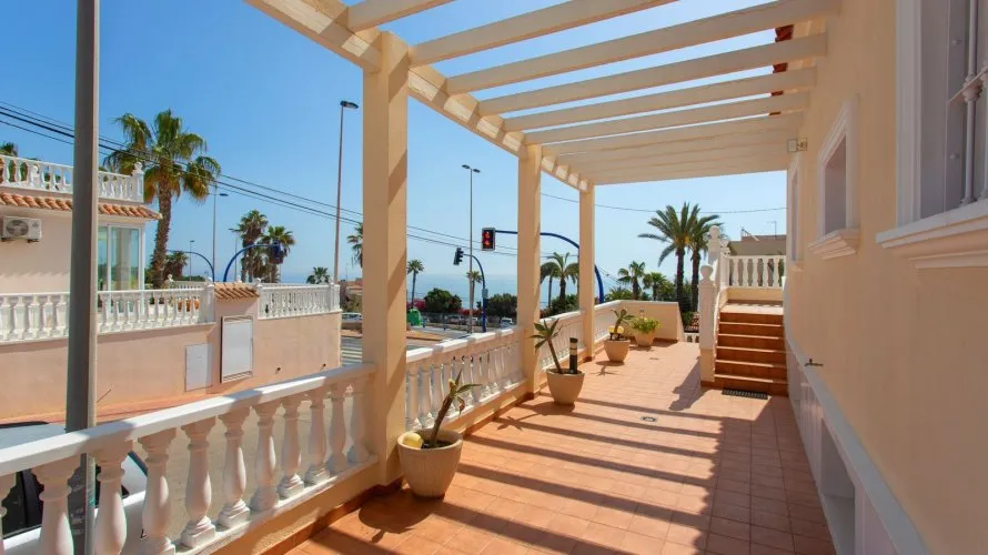 Villa de 180m² en Torrevieja, España No. 343 № 27