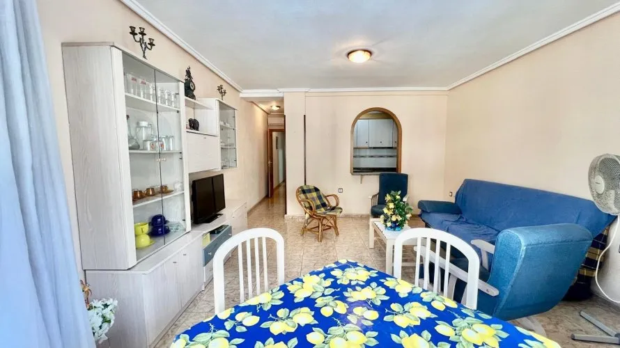Apartamento de 2 dormitorios en Torrevieja, España No. 479 № 10