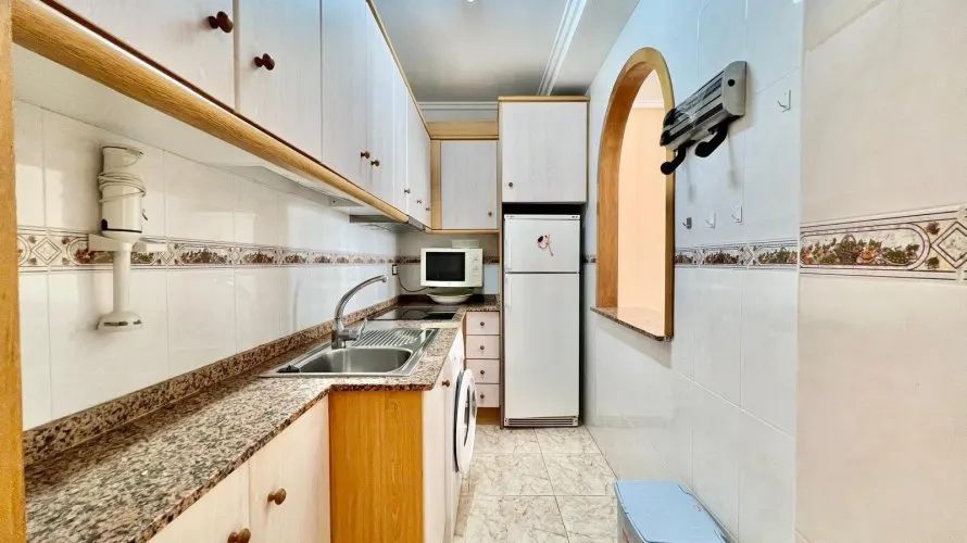 Apartamento de 2 dormitorios en Torrevieja, España No. 479 № 1