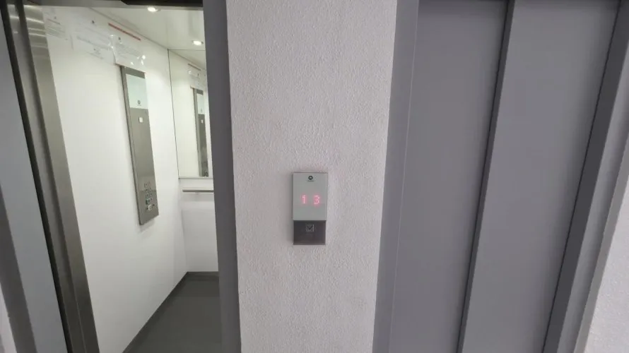 Apartamento de 3 dormitorios en Torrevieja, España No. 535 № 1