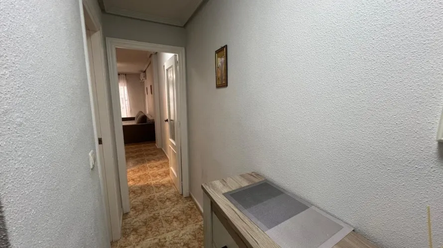 Apartamento de 2 dormitorios en Torrevieja, España No. 458 № 9