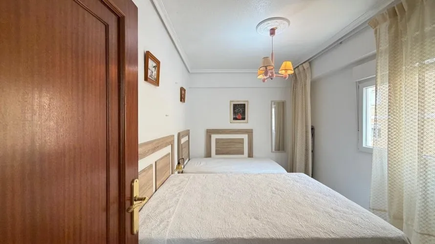 Apartamento de 3 dormitorios en Torrevieja, España No. 529 № 3