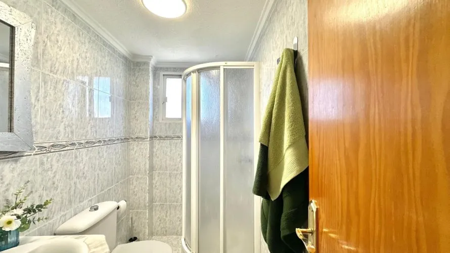 Apartamento de 1 dormitorio en Torrevieja, España No. 471 № 18