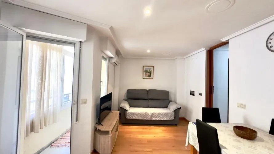 Apartamento de 2 dormitorios en Torrevieja, España No. 437 № 28
