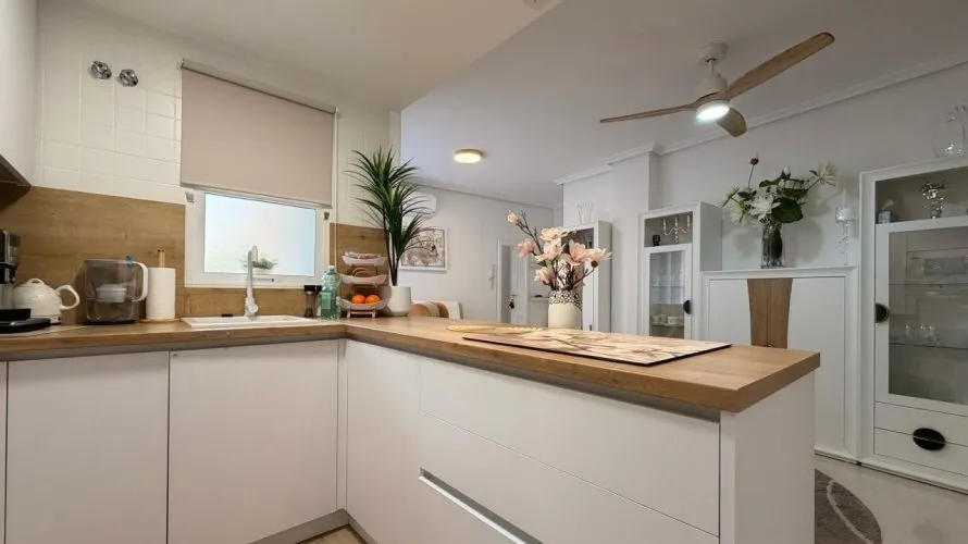Apartamento de 3 dormitorios en Torrevieja, España No. 473 № 5