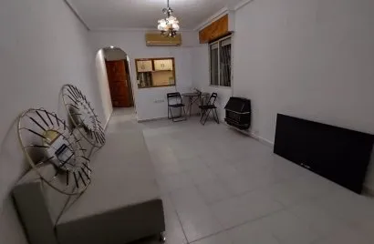 Apartamento de 1 dormitorio en Torrevieja, España No. 459