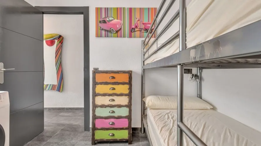 Apartamento de 83m² en Torrevieja, España No. 353 № 8