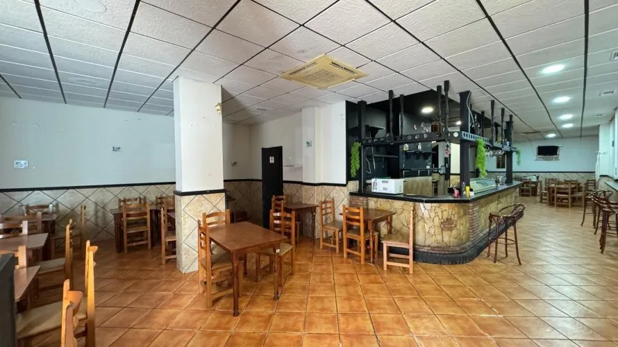 Propiedad comercial de 159m² en Torrevieja, España No. 384 № 27